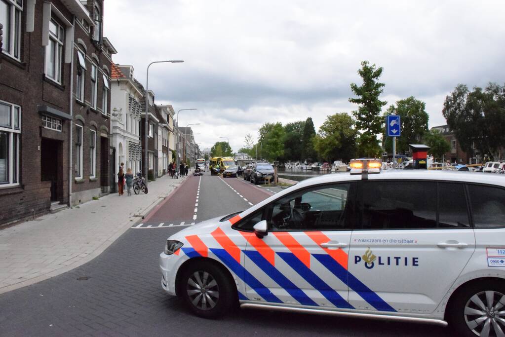 Scooterrijder gewond na aanrijding met auto