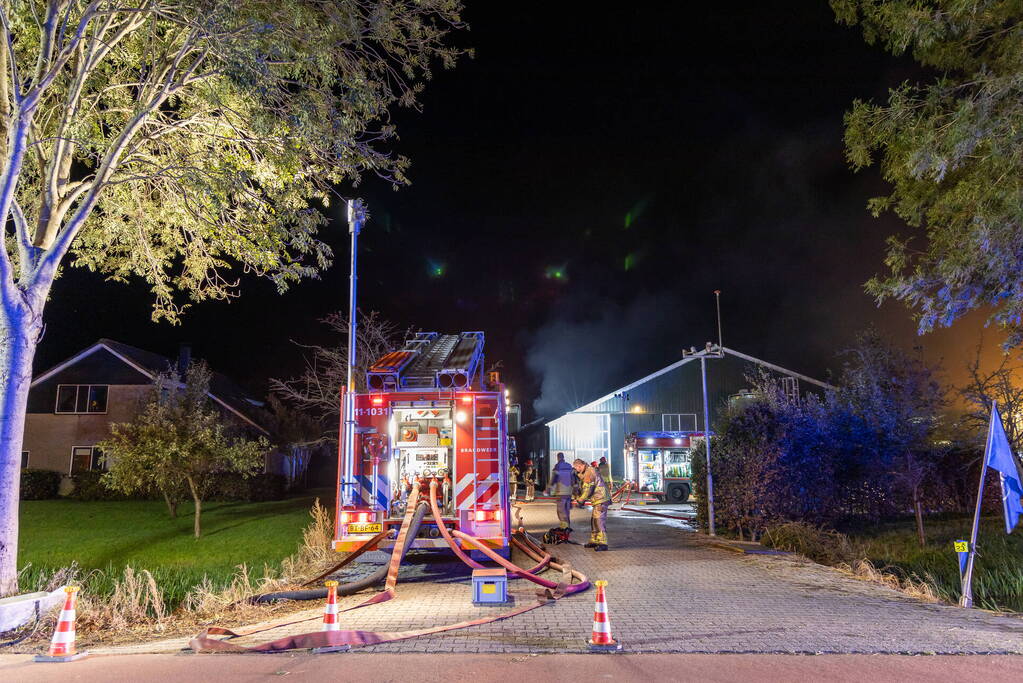 Honderden koeien gered bij uitslaande brand