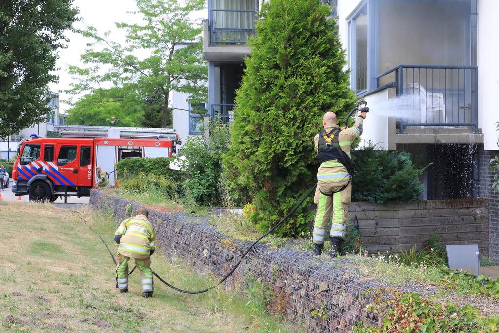 Brand op balkon van appartement