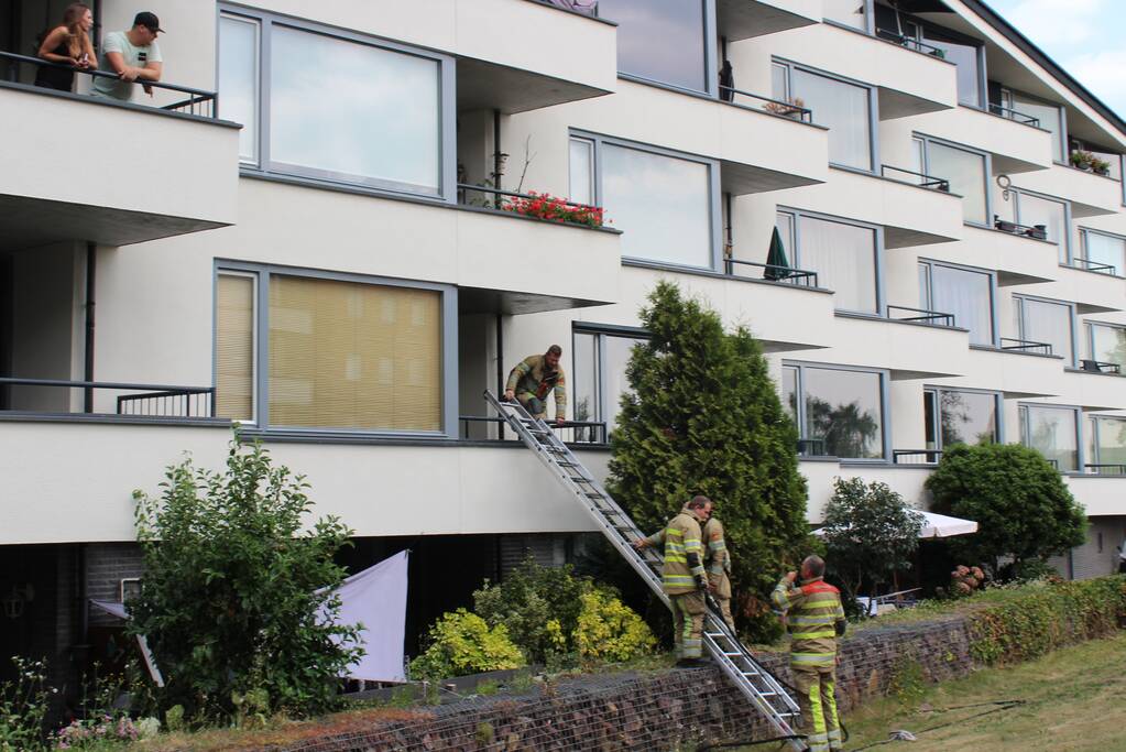 Brand op balkon van appartement