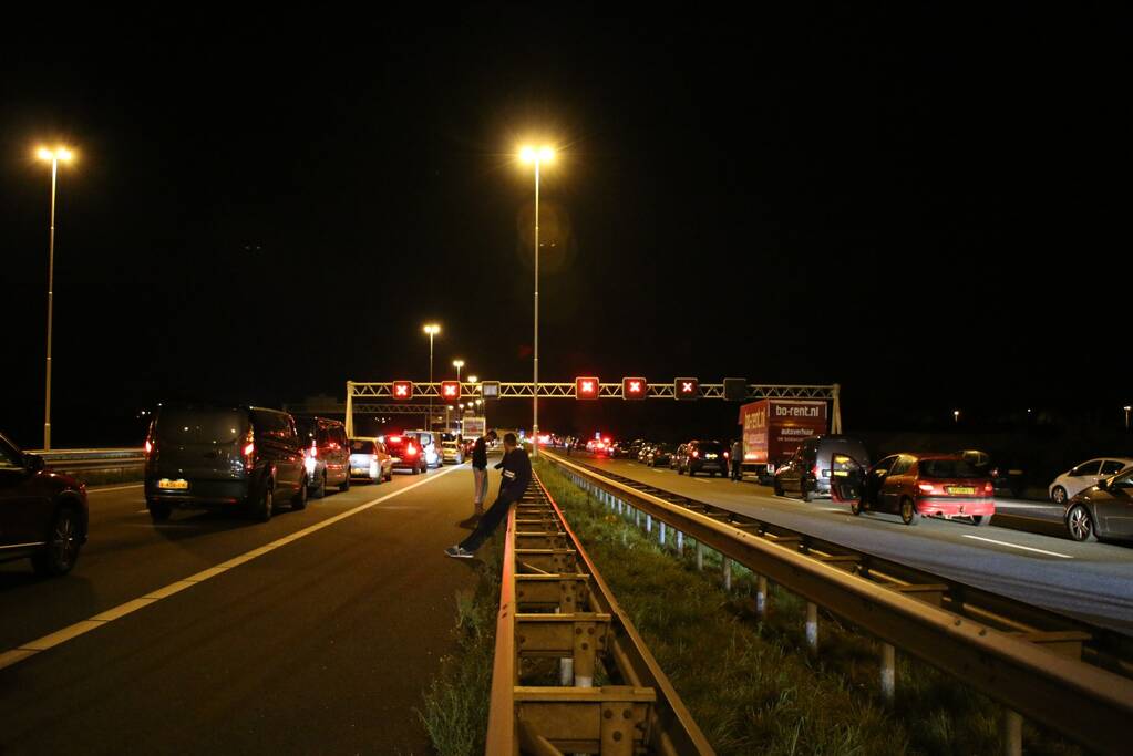 Snelweg afgesloten door politieactie