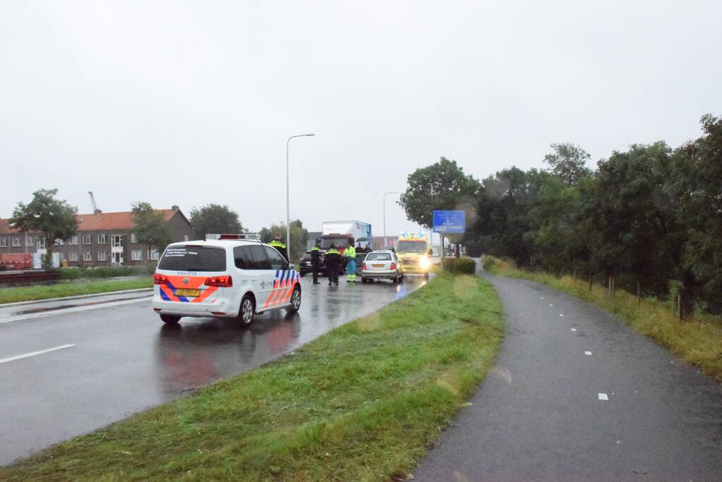 Auto uit vluchthaven botst medeweggebruiker