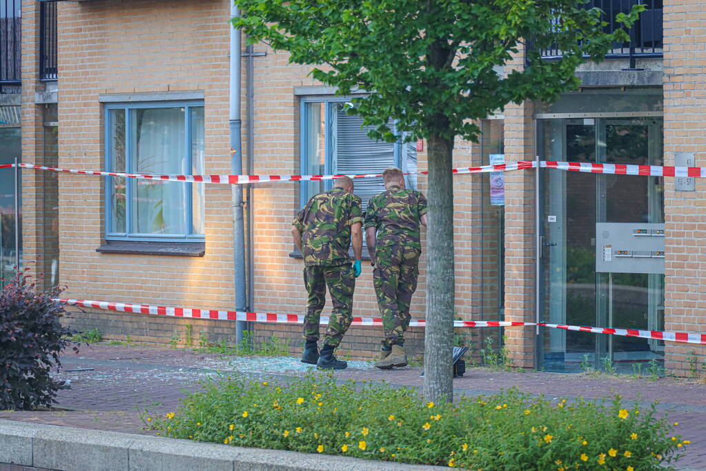 Twee mannen slaan op de vlucht na plofkraak