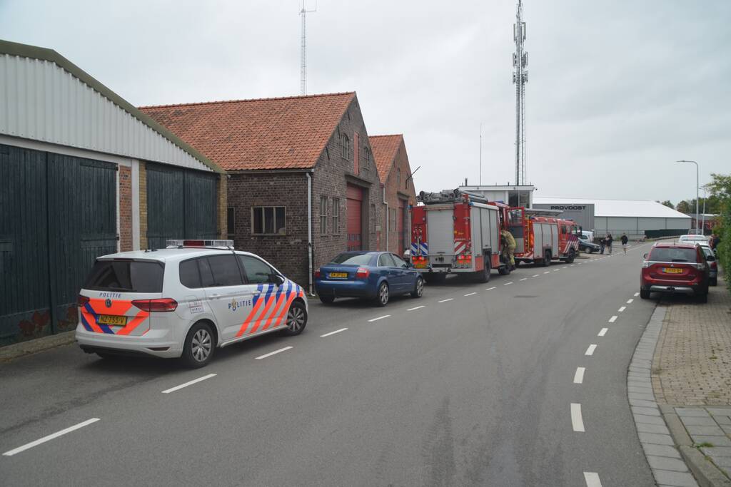 Motorboot in garage verwoest door brand