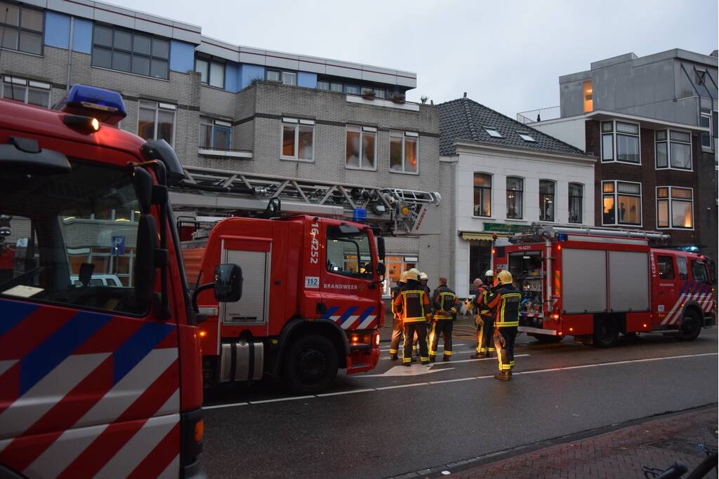 Brandweer rukt groots uit voor melding woningbrand