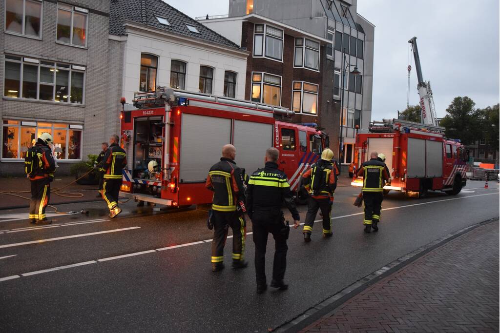 Brandweer rukt groots uit voor melding woningbrand