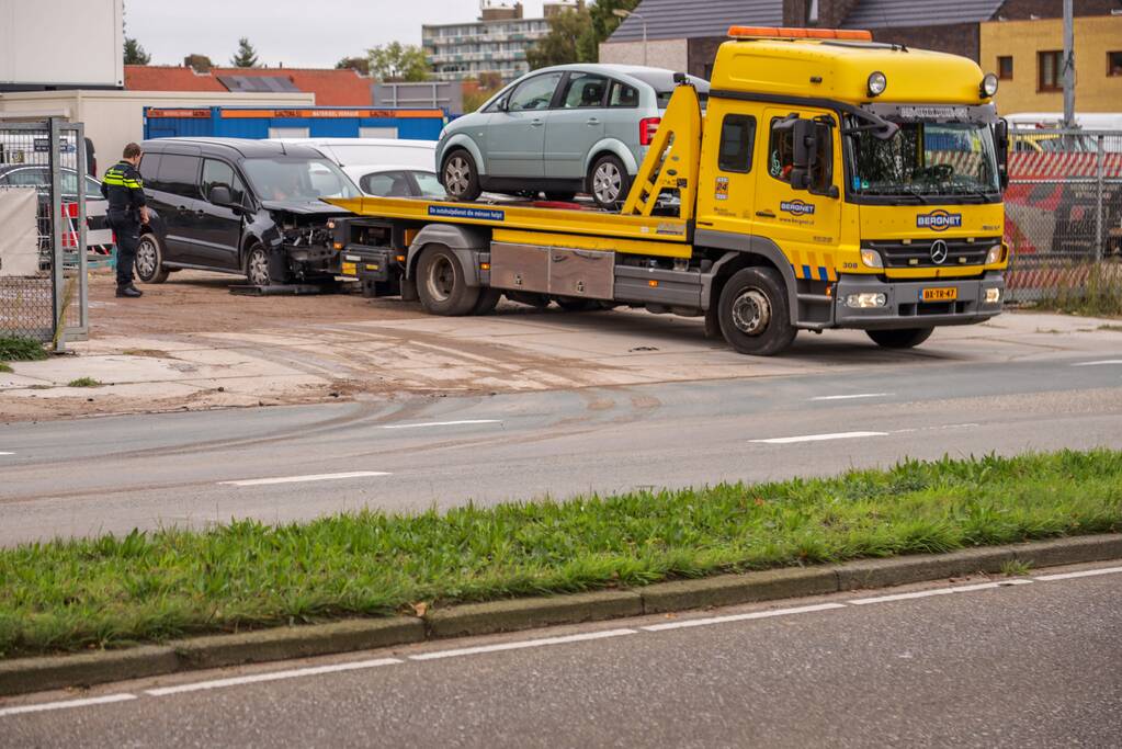 Flinke schade bij aanrijding bouwterrein in Hoogkwartier