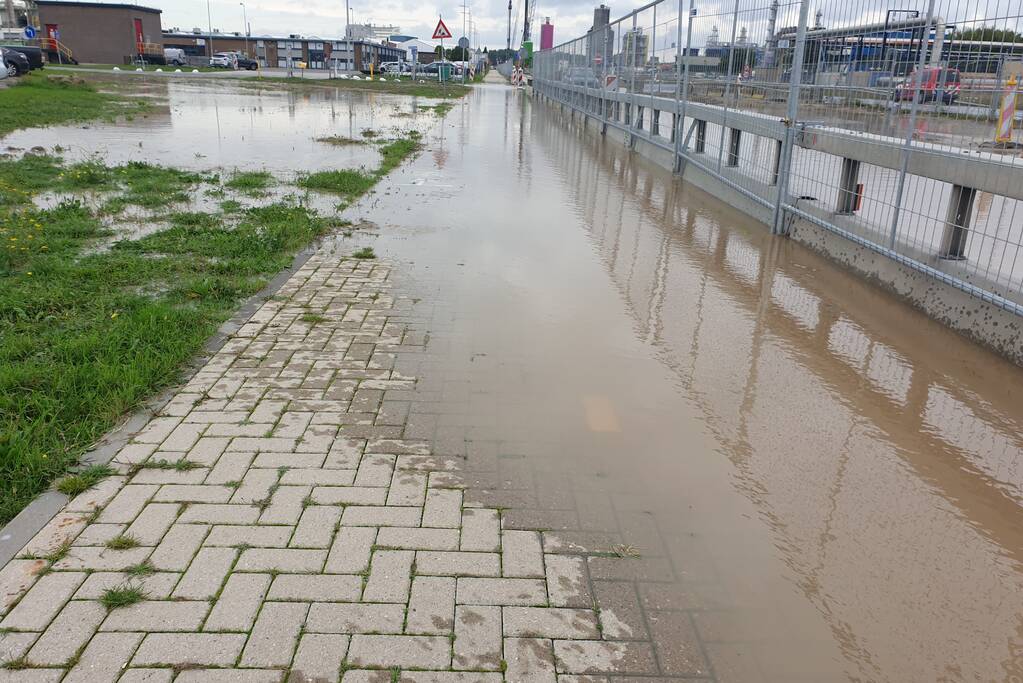 Enorm chaos bij kapot getrokken waterleiding