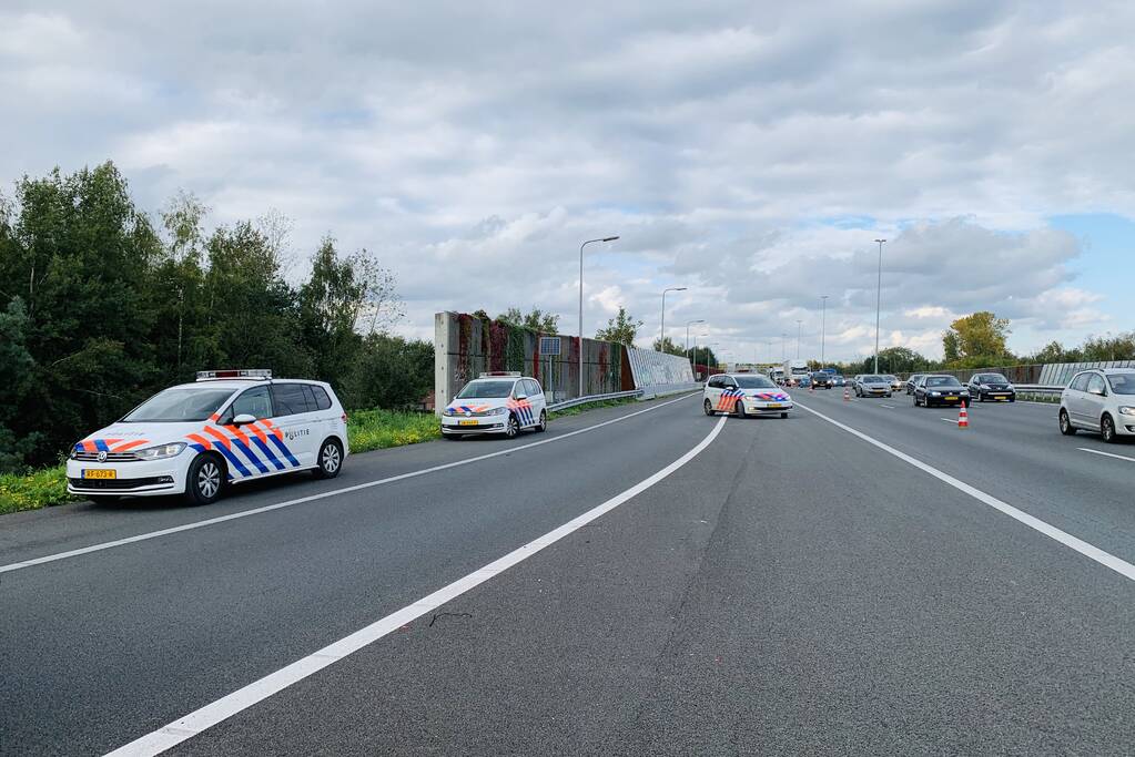 Bestelbus botst frontaal op RIMOB