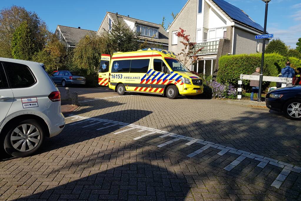 Auto ziet fietser over het hoofd in Gouda