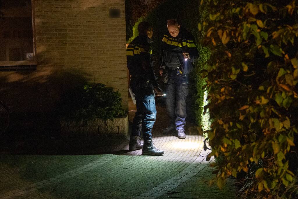 Man verkleed als pizzabezorger probeert woning Ronnie Flex te overvallen