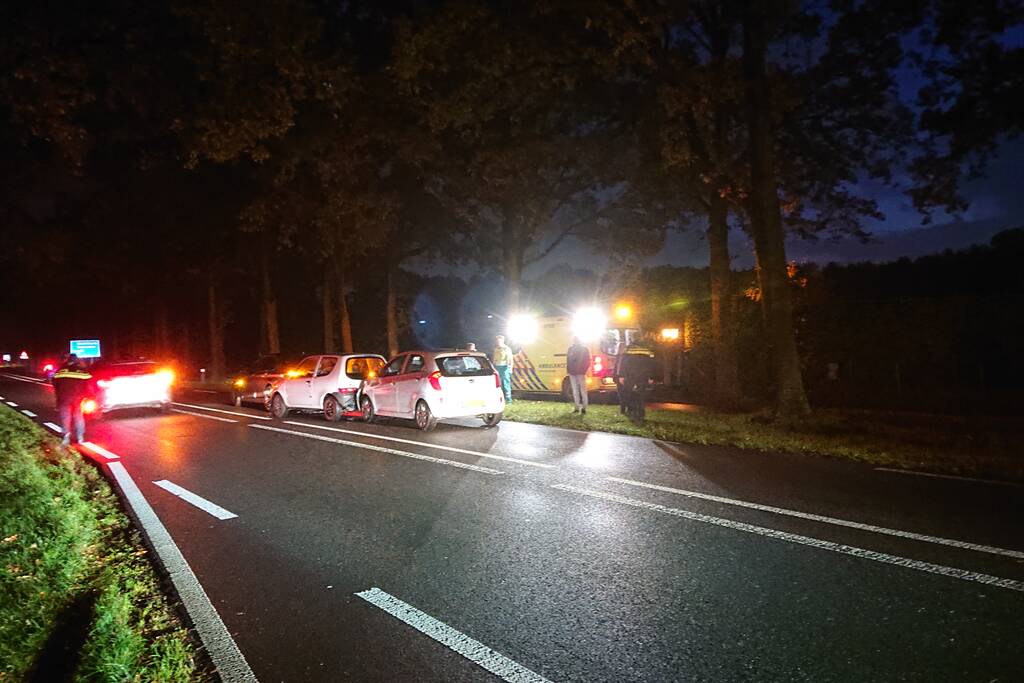 Gewonde en schade bij kop-staart aanrijding