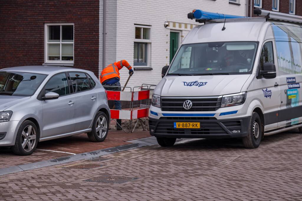 Loszittende afsluiter in nieuwbouwstraat zorgt voor waterlekkage