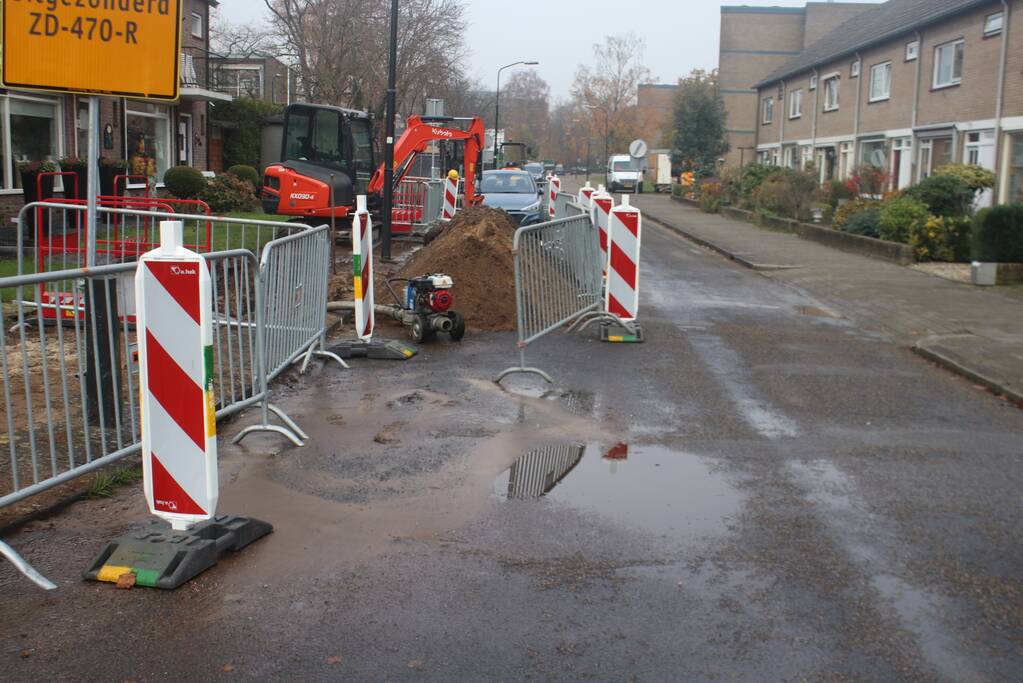 Waterleiding gesprongen bij graafwerkzaamheden