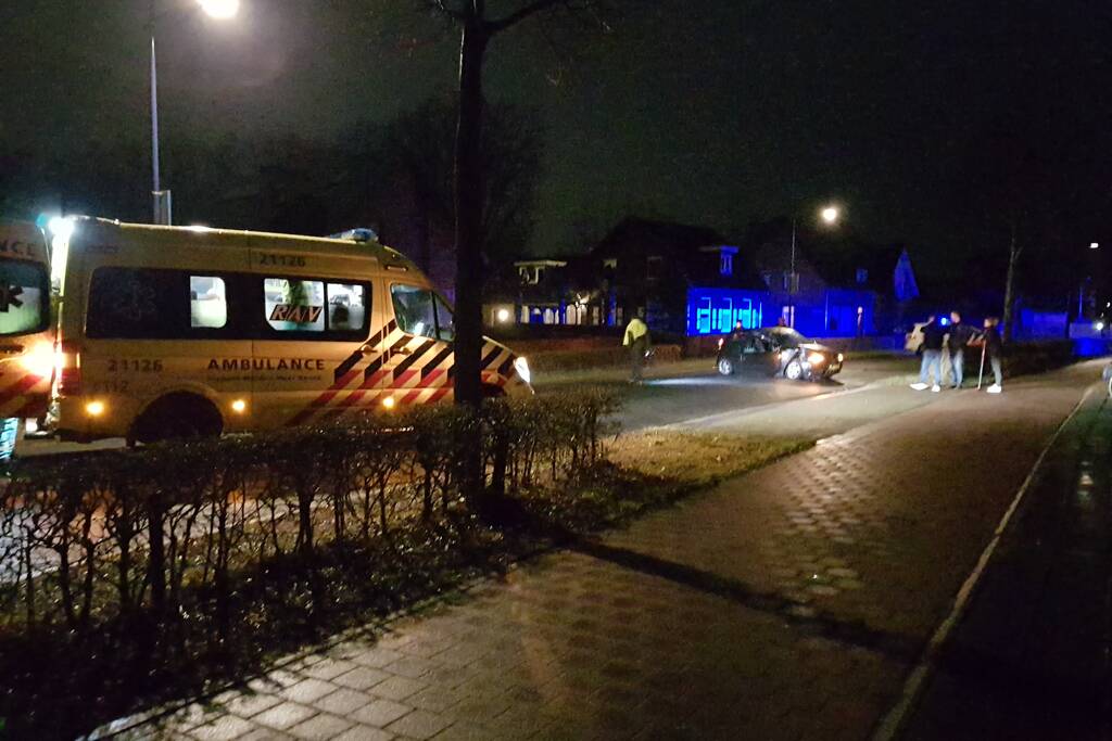 Inzittenden met de schrik vrij na eenzijdige aanrijding