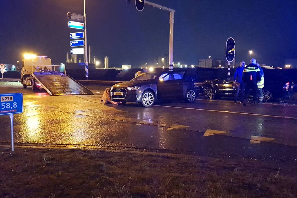 Drie gewonden bij aanrijding