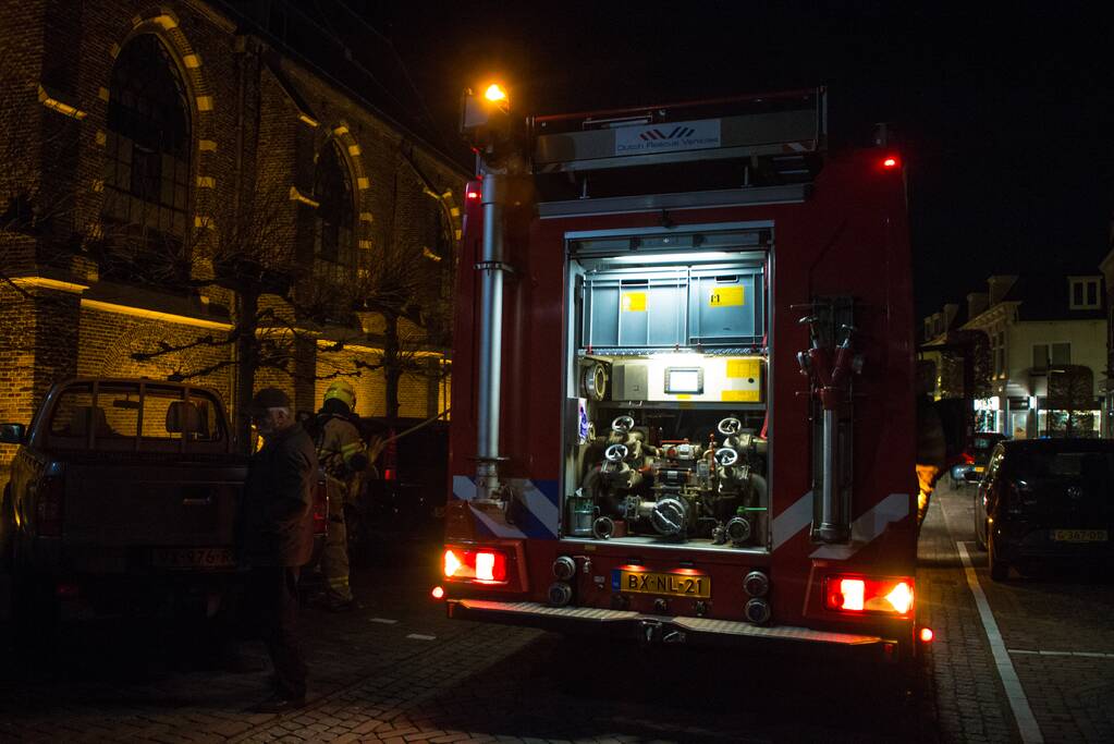 Brandweer oefent enorme brand in toren Grote Kerk