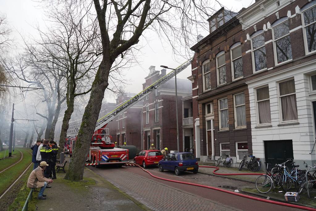 Veel rook bij brand in appartementencomplex