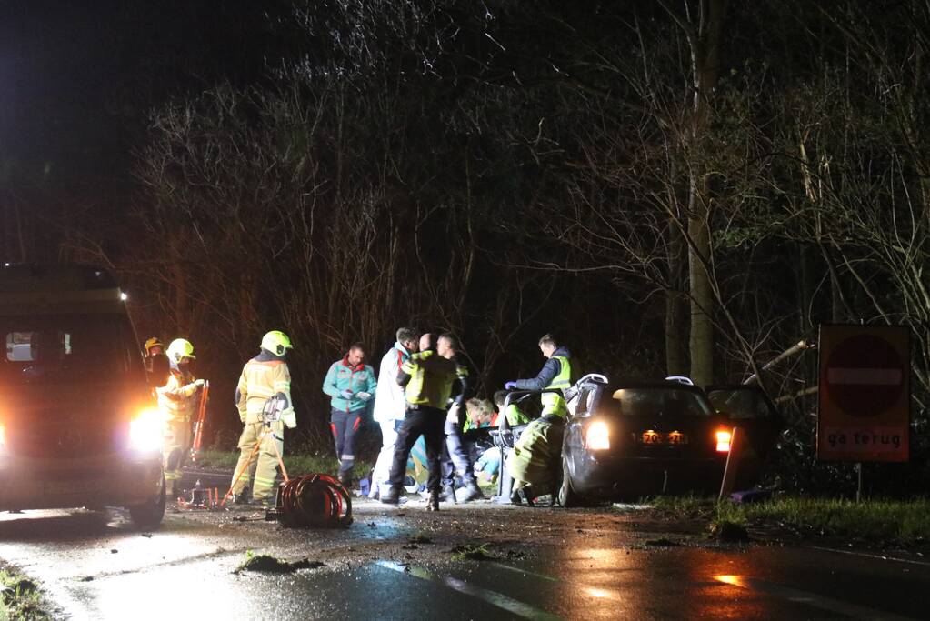 Man (23) overleden bij eenzijdig ongeval op afrit A30