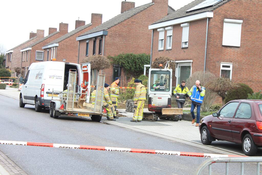 Straat afgesloten door lek in gasleiding