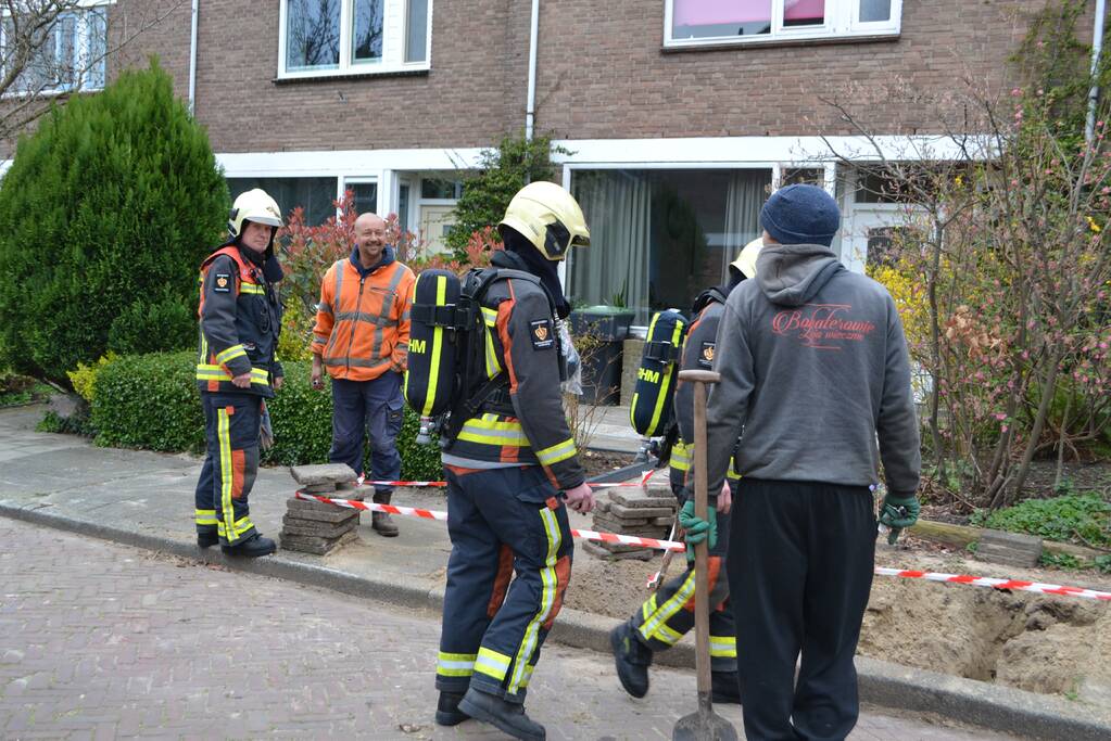 Gasleiding geraakt bij graafwerkzaamheden