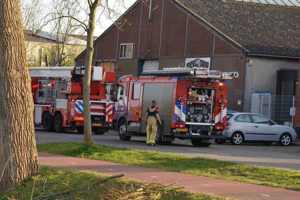 Brandje in opslagloods