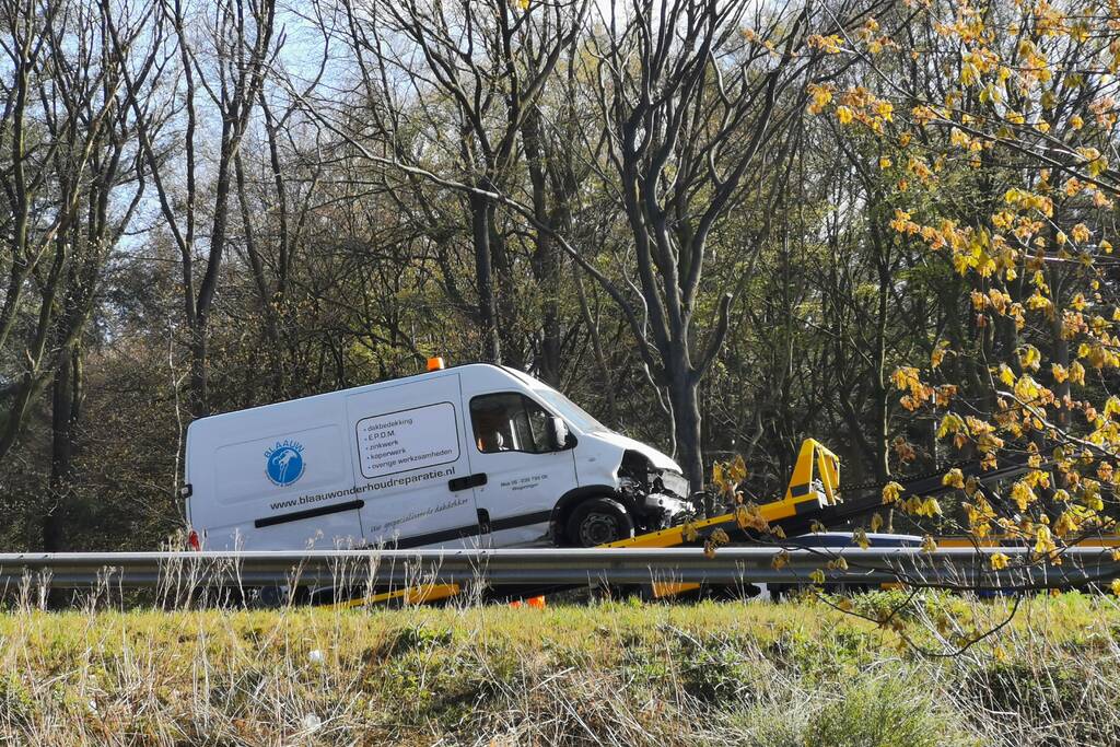 Gewonden bij aanrijding op snelweg