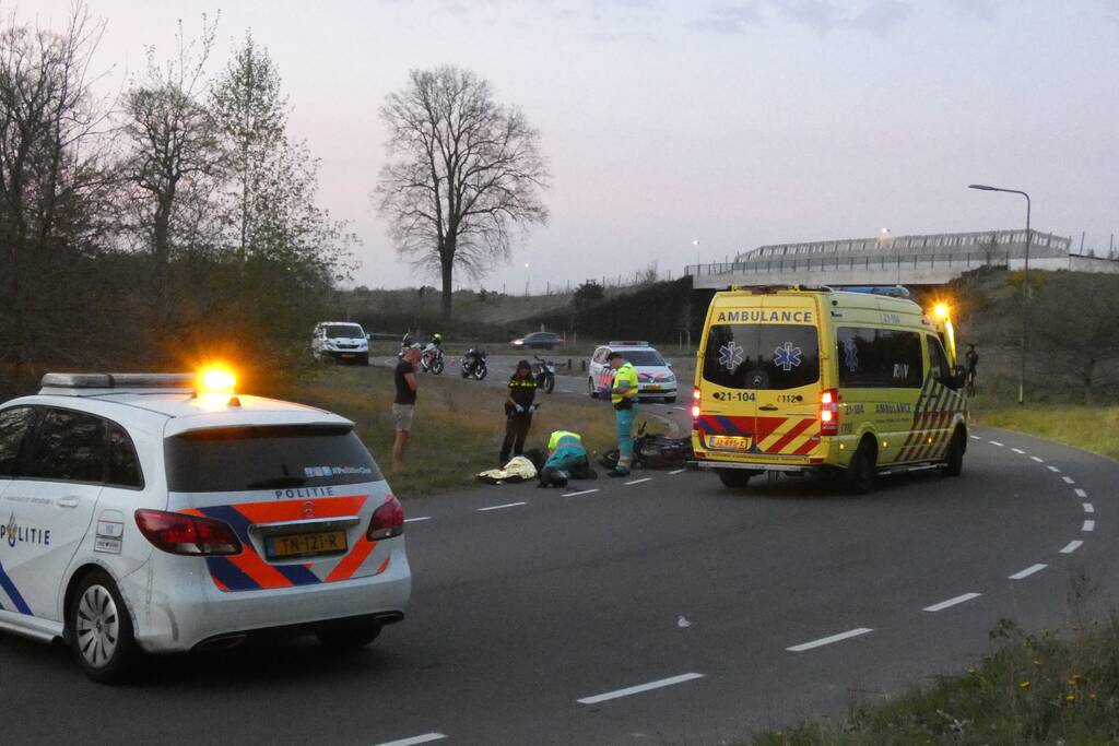 Gewonden bij aanrijding met motoren