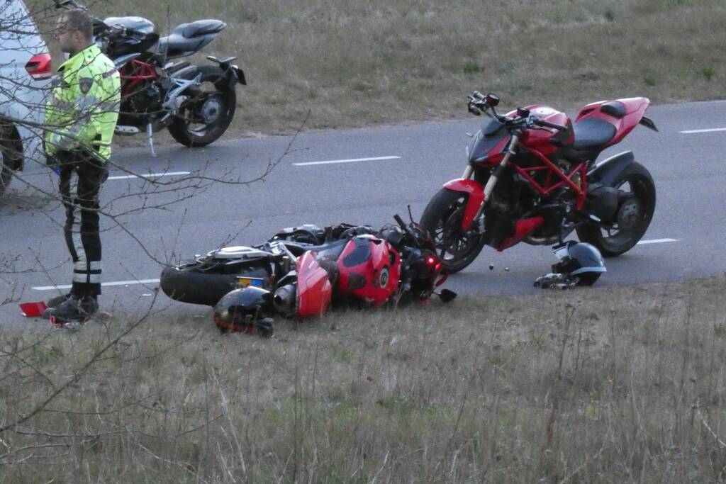 Gewonden bij aanrijding met motoren