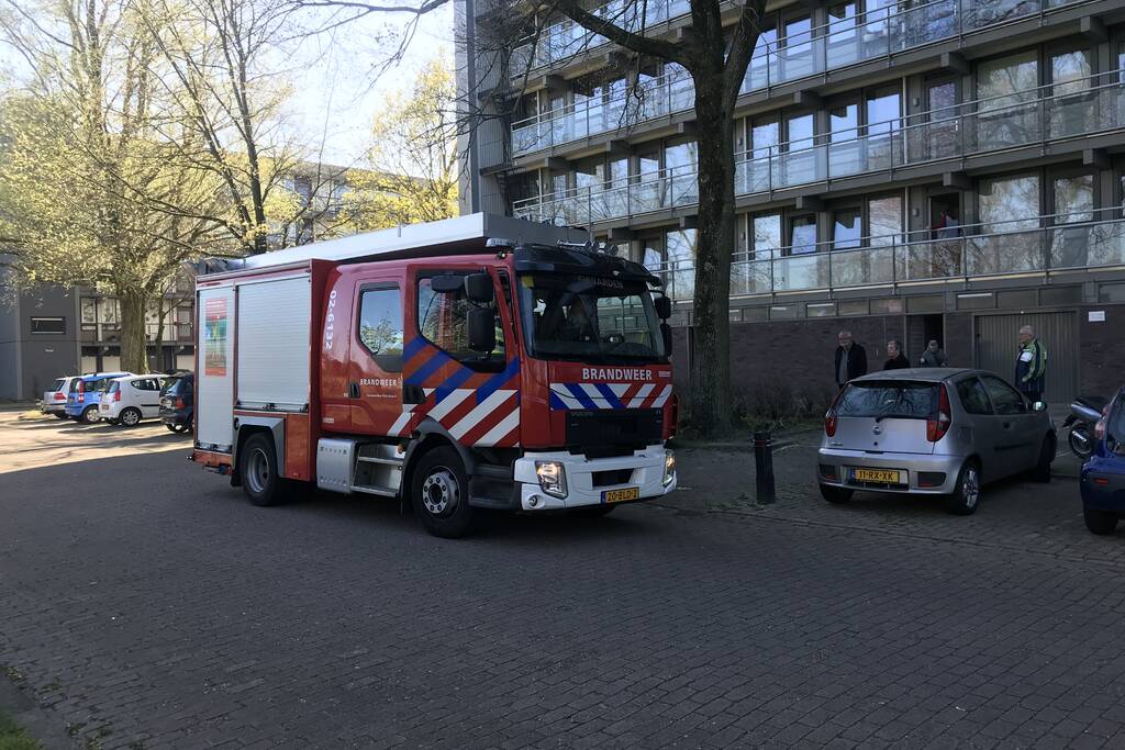 Onderzoek na melding over vreemde lucht uit kelderbox