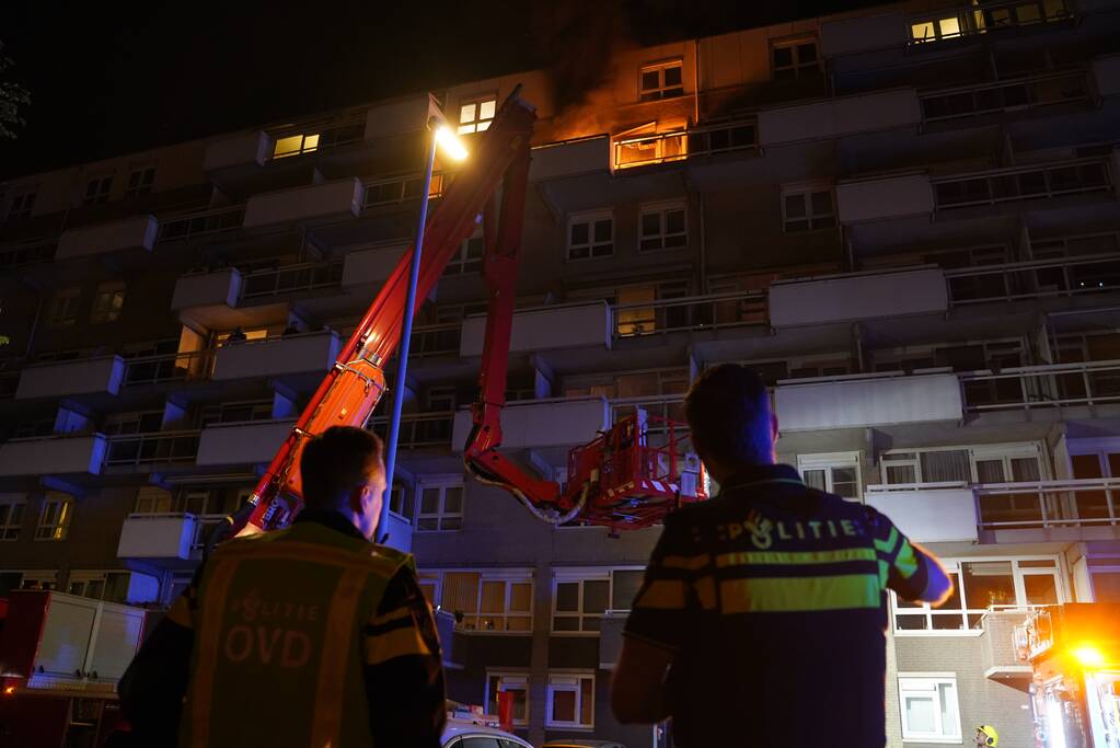 Felle uitslaande brand op balkon