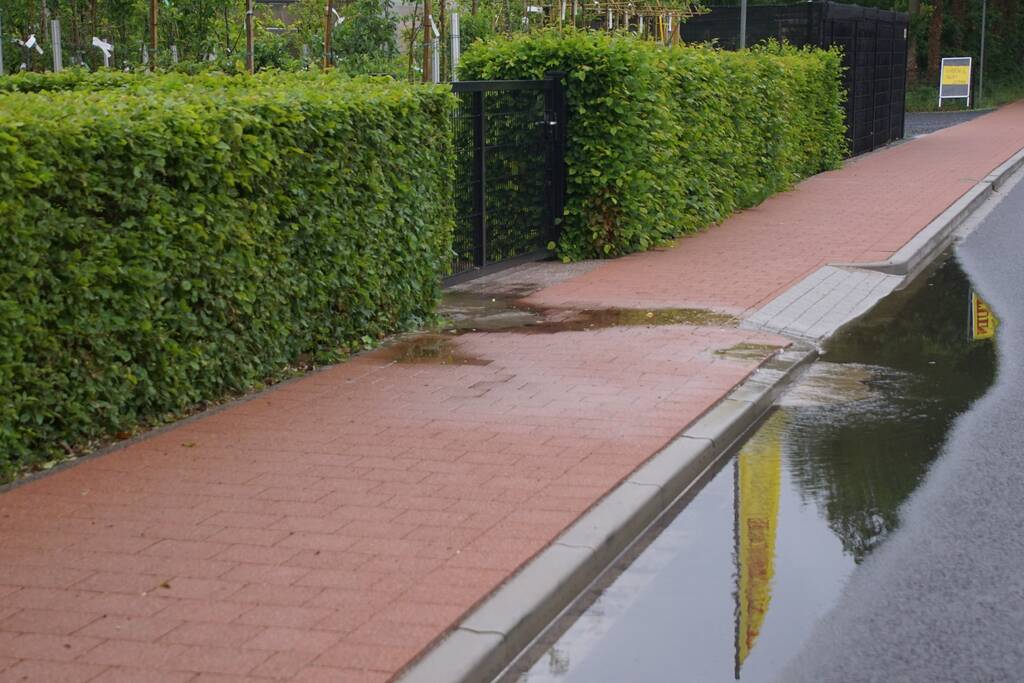 Waterlekkage zorgt voor flinke plassen