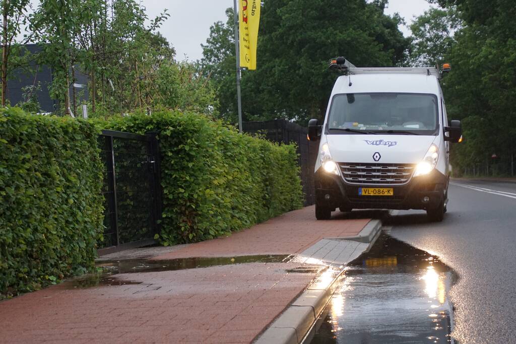 Waterlekkage zorgt voor flinke plassen