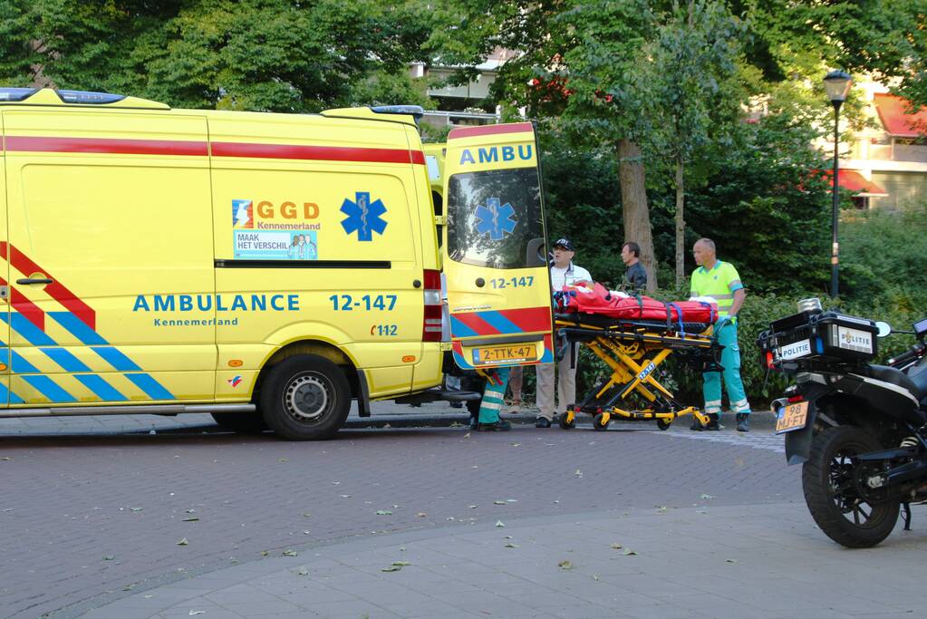 Scooterrijder gewond na botsing op rotonde