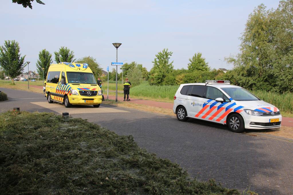 Gewonde bij aanrijding tussen scooter en fiets