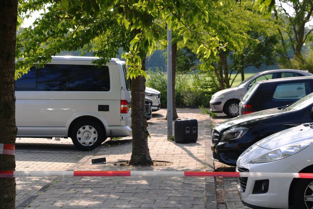 Overleden man in auto aangetroffen