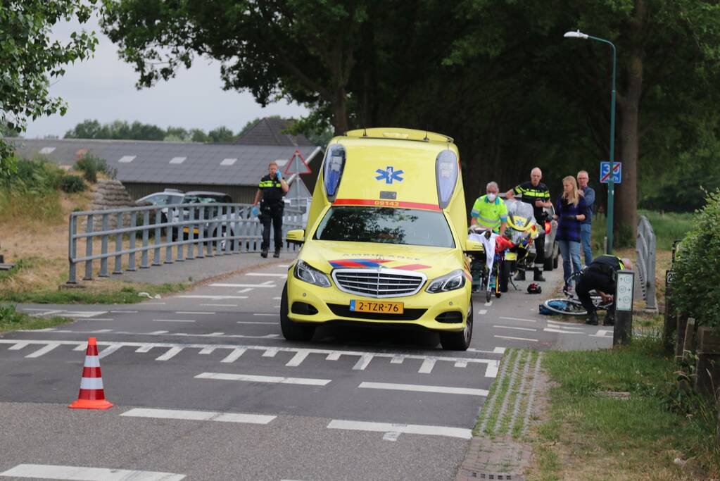 Wielrenner zwaargewond bij aanrijding op beruchte oversteek