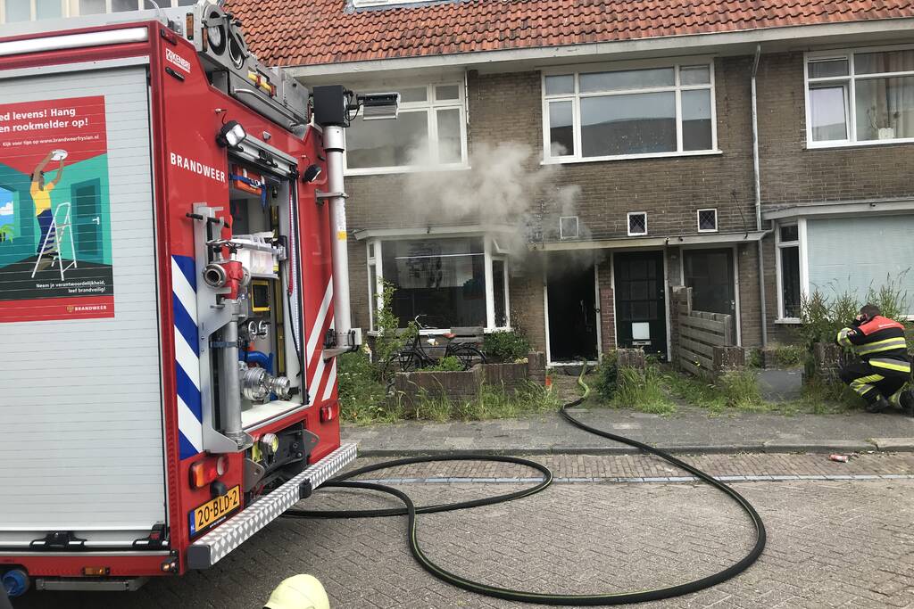 Veel rook bij brand in woning