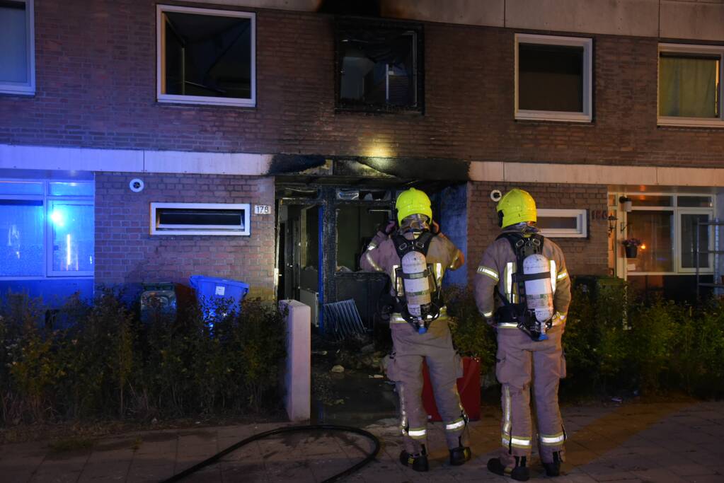 Woning verwoest door flinke brand