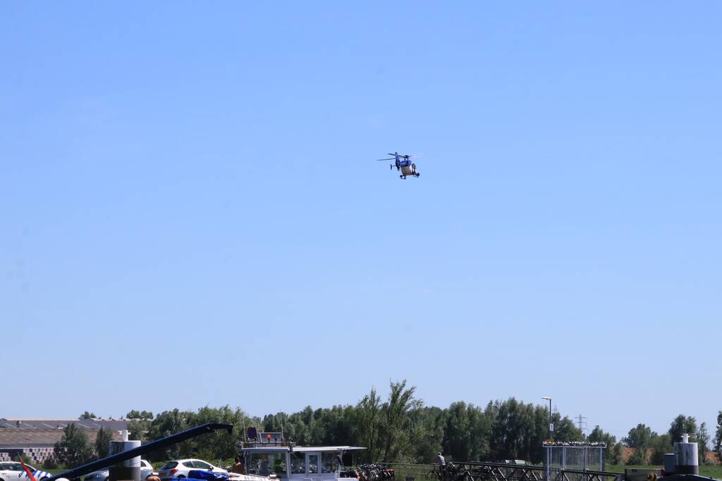 Traumahelikopter aanwezig bij grote zoekactie