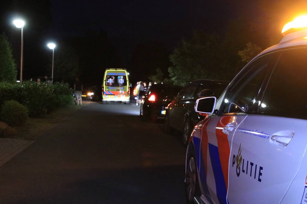 Persoon rijdt door na aanrijding