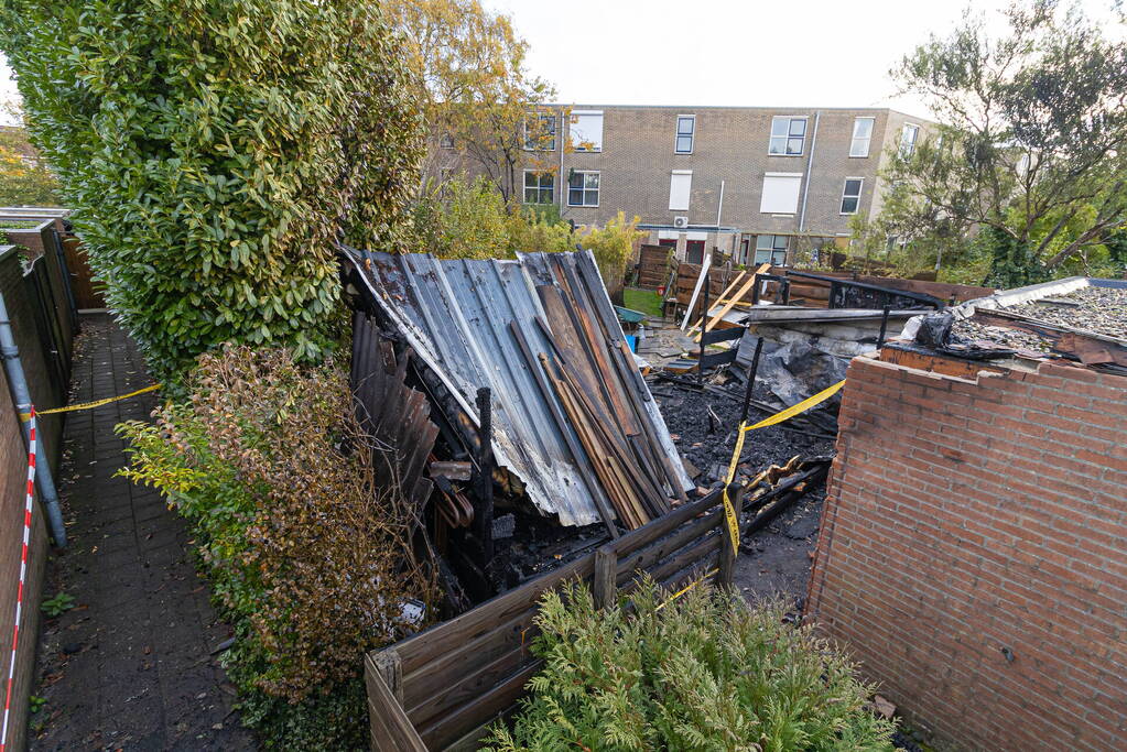 Uitslaande brand in schuur