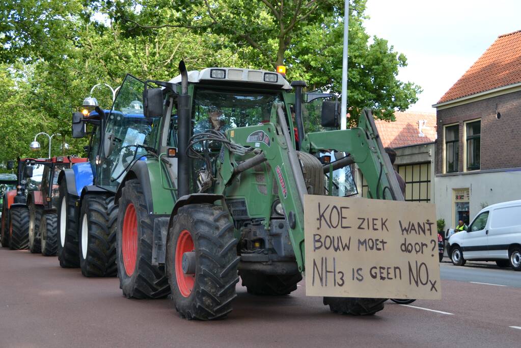 Boeren komen in actie met trekkers in het centrum