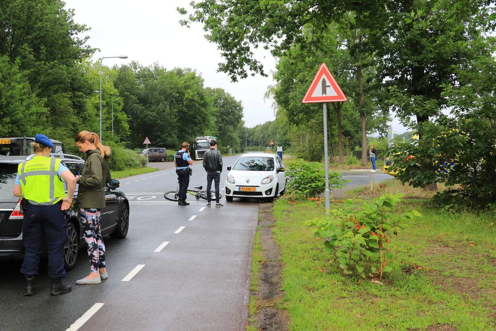 Verkeersongeval tussen auto en mountainbiker