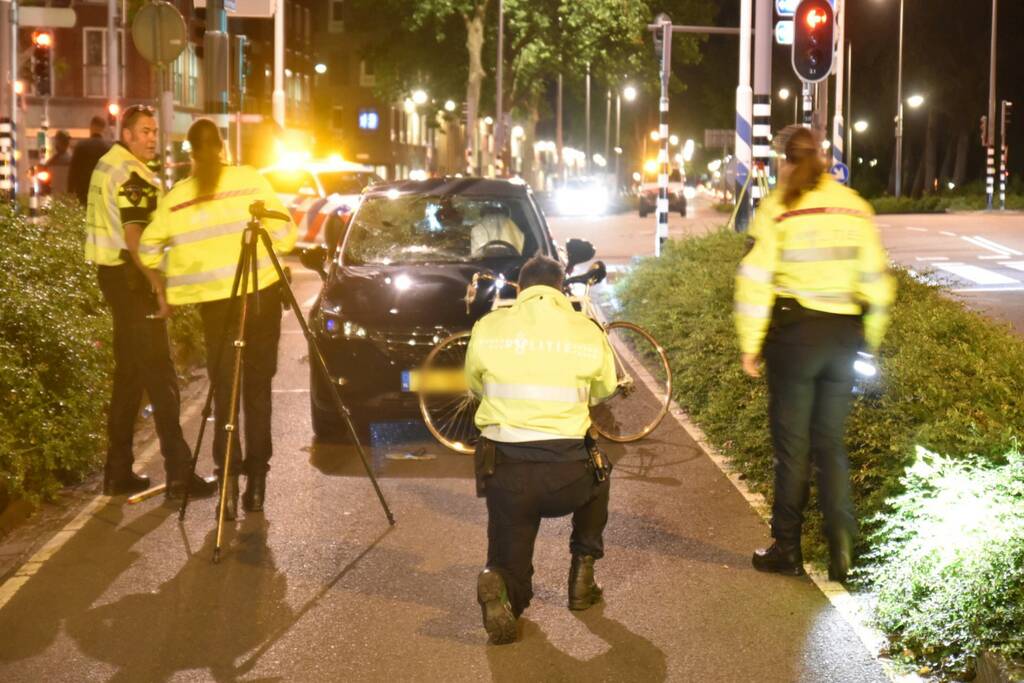 Wielrenner gewond na aanrijding met auto