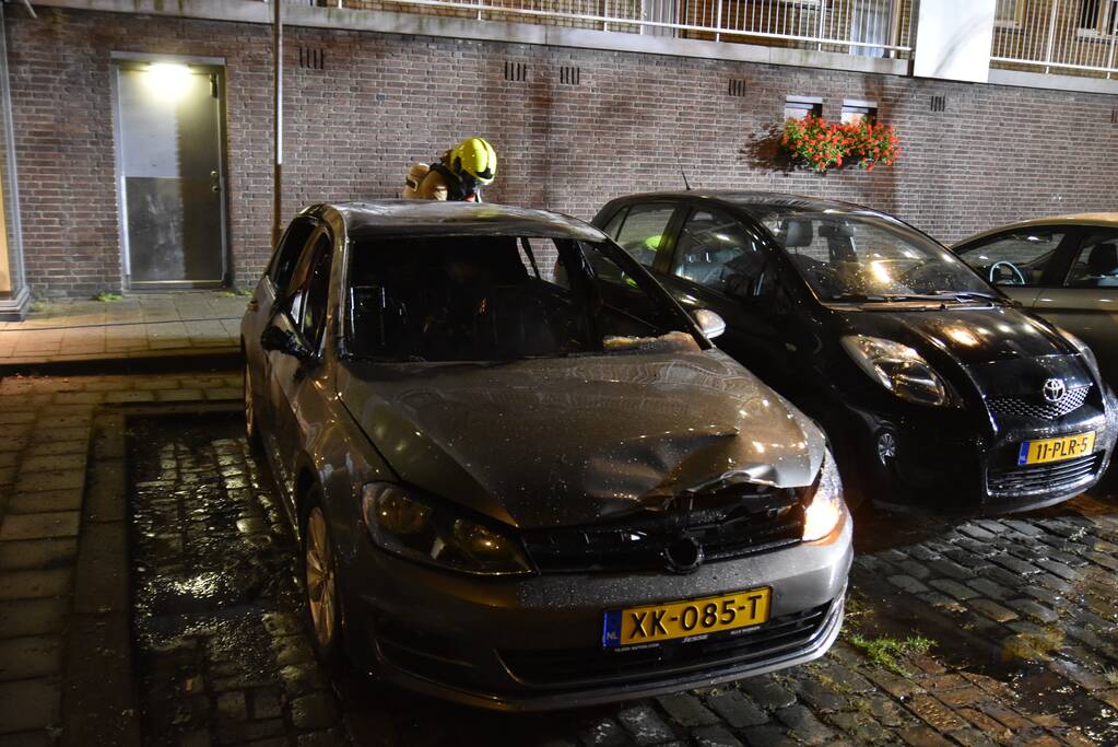 Auto verwoest door brand