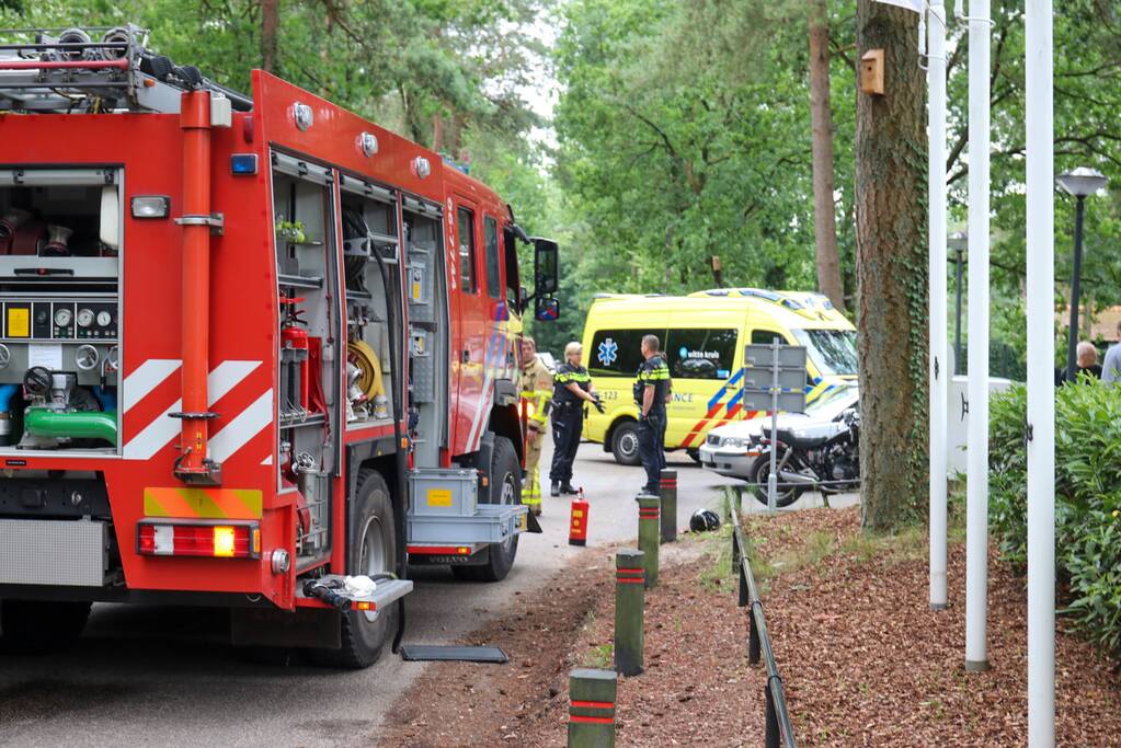 Motorrijder gewond na aanrijding met auto