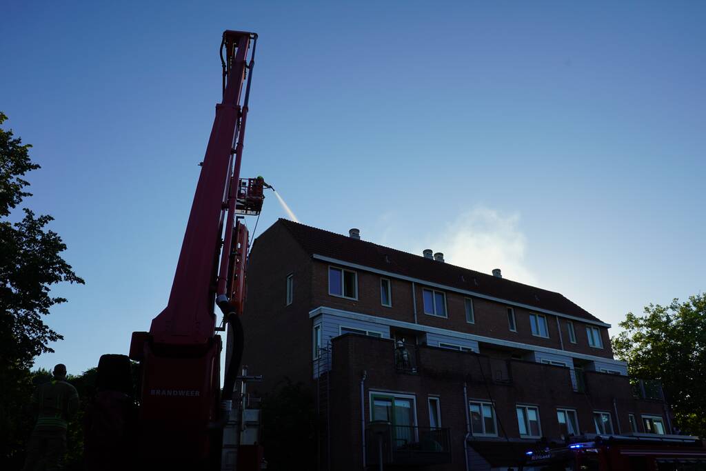 Veel rook bij brand in woning