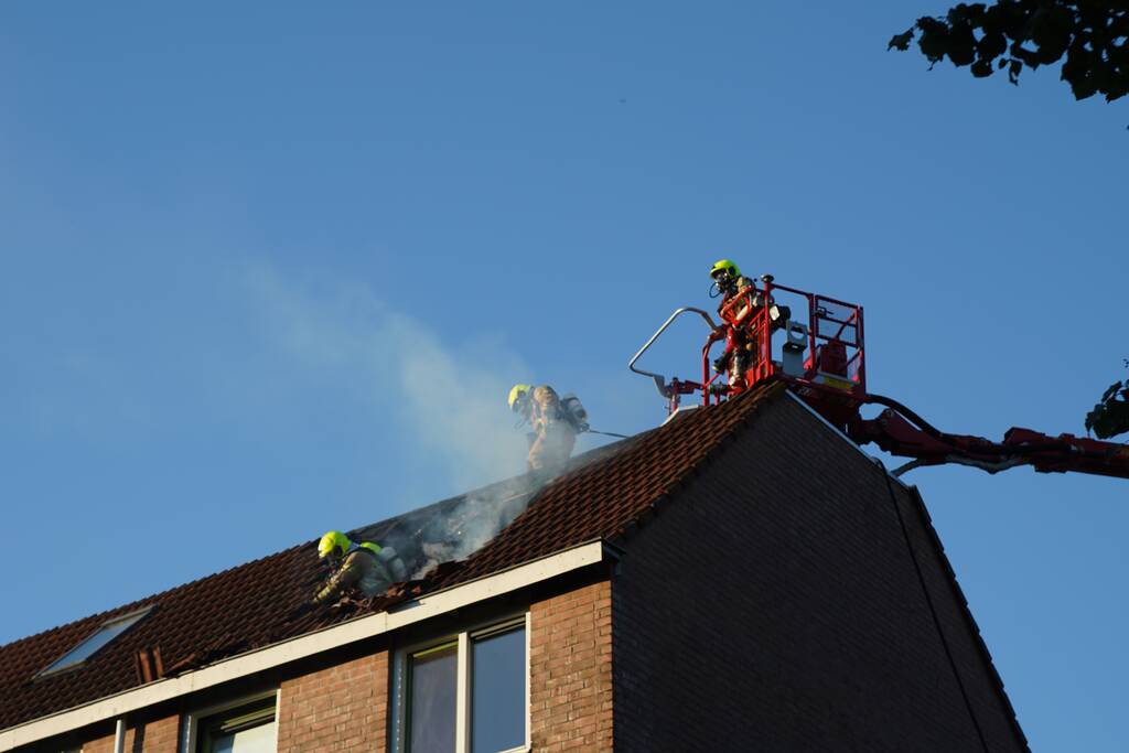 Veel rook bij brand in woning