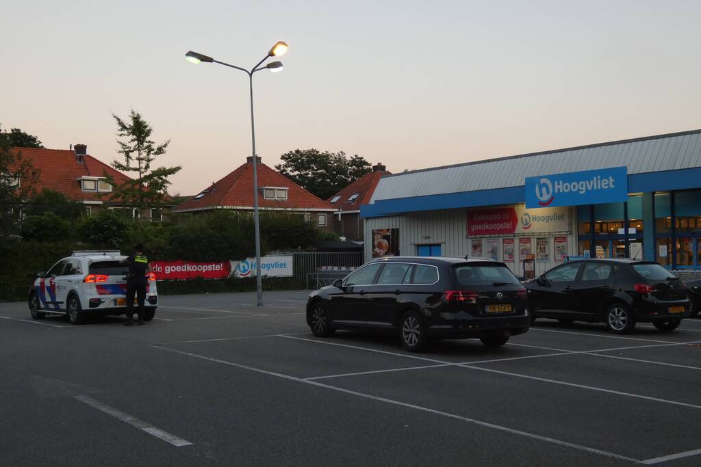 Man gevlucht na gewapende overval supermarkt Hoogvliet